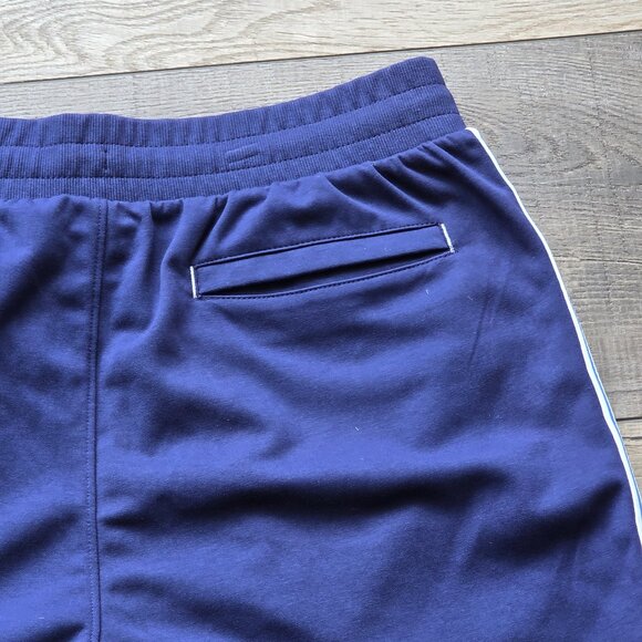 NWT - Sports Illustrated Drawstring sweat shorts with mesh pockets. Size M - Picture 7 of 11